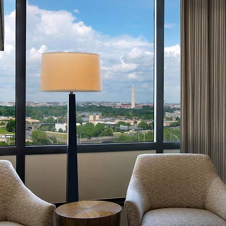 Doubletree By Hilton Washington Dc - Crystal City Арлингтон Экстерьер фото