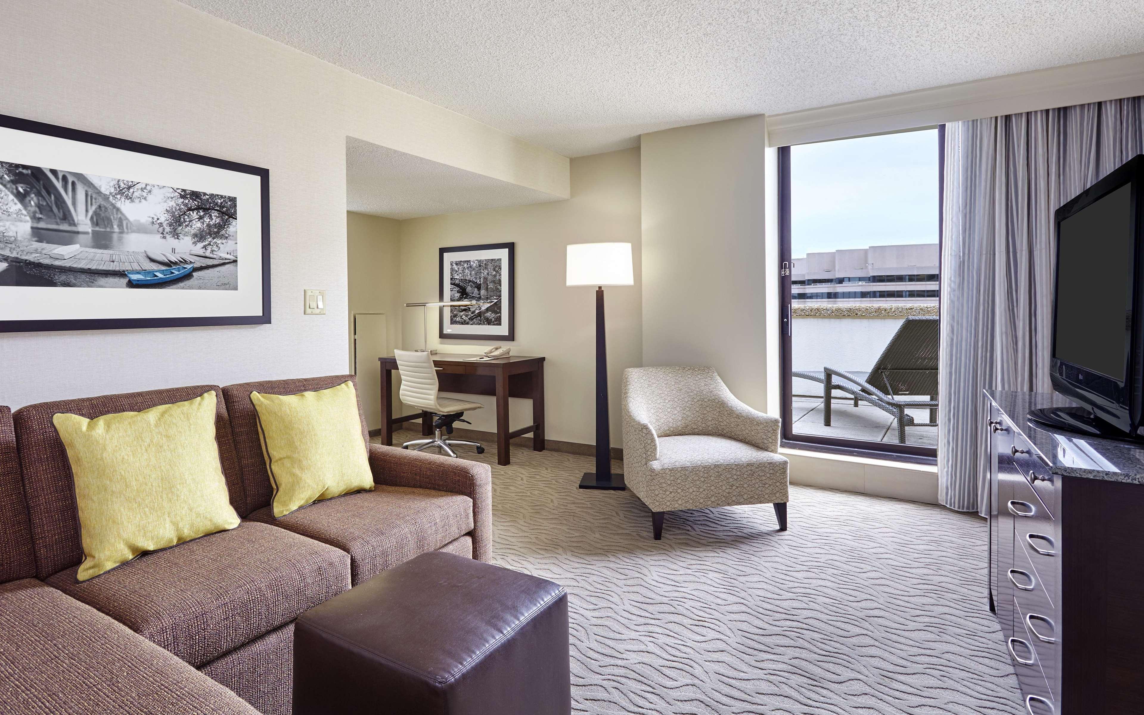 Doubletree By Hilton Washington Dc - Crystal City Арлингтон Экстерьер фото