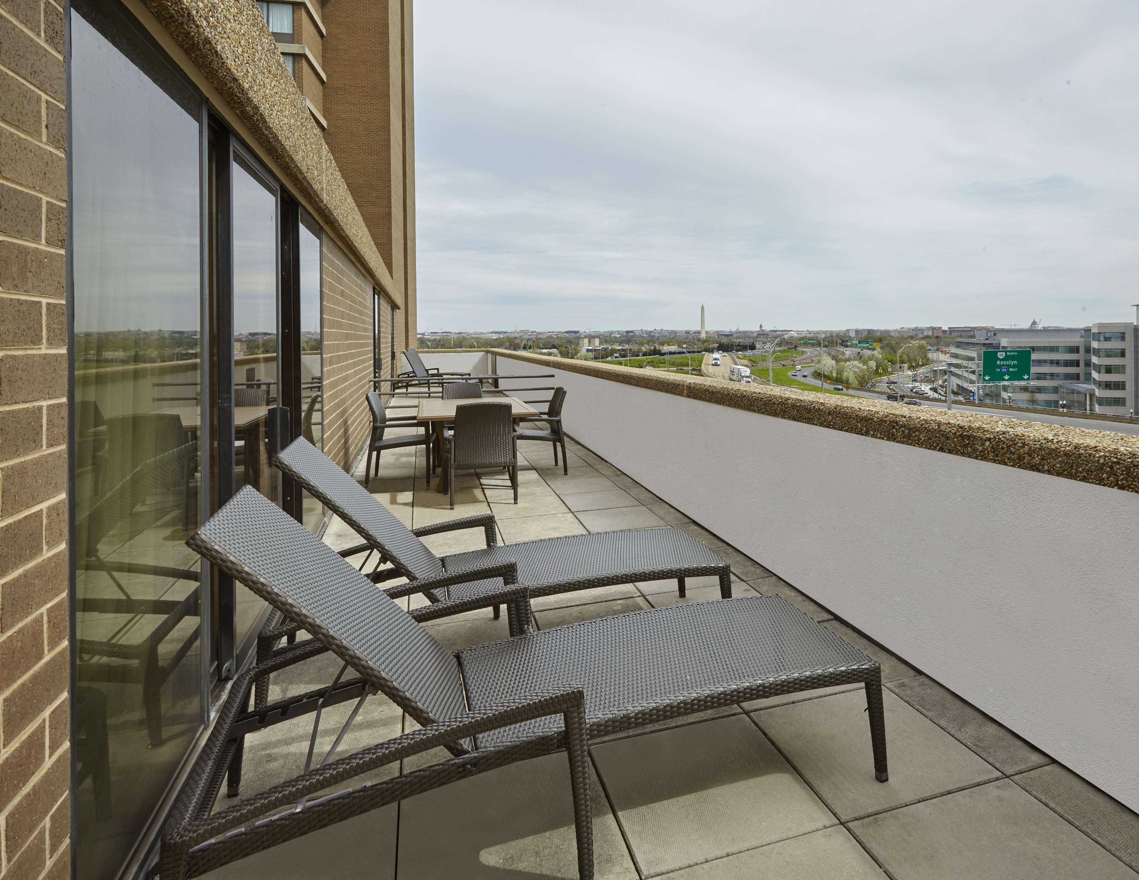 Doubletree By Hilton Washington Dc - Crystal City Арлингтон Экстерьер фото