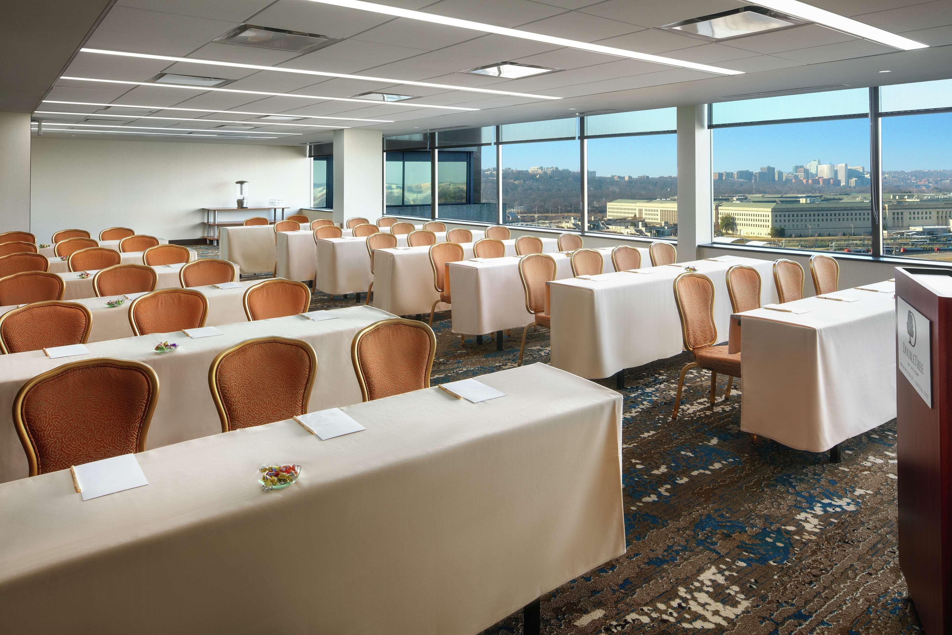 Doubletree By Hilton Washington Dc - Crystal City Арлингтон Экстерьер фото