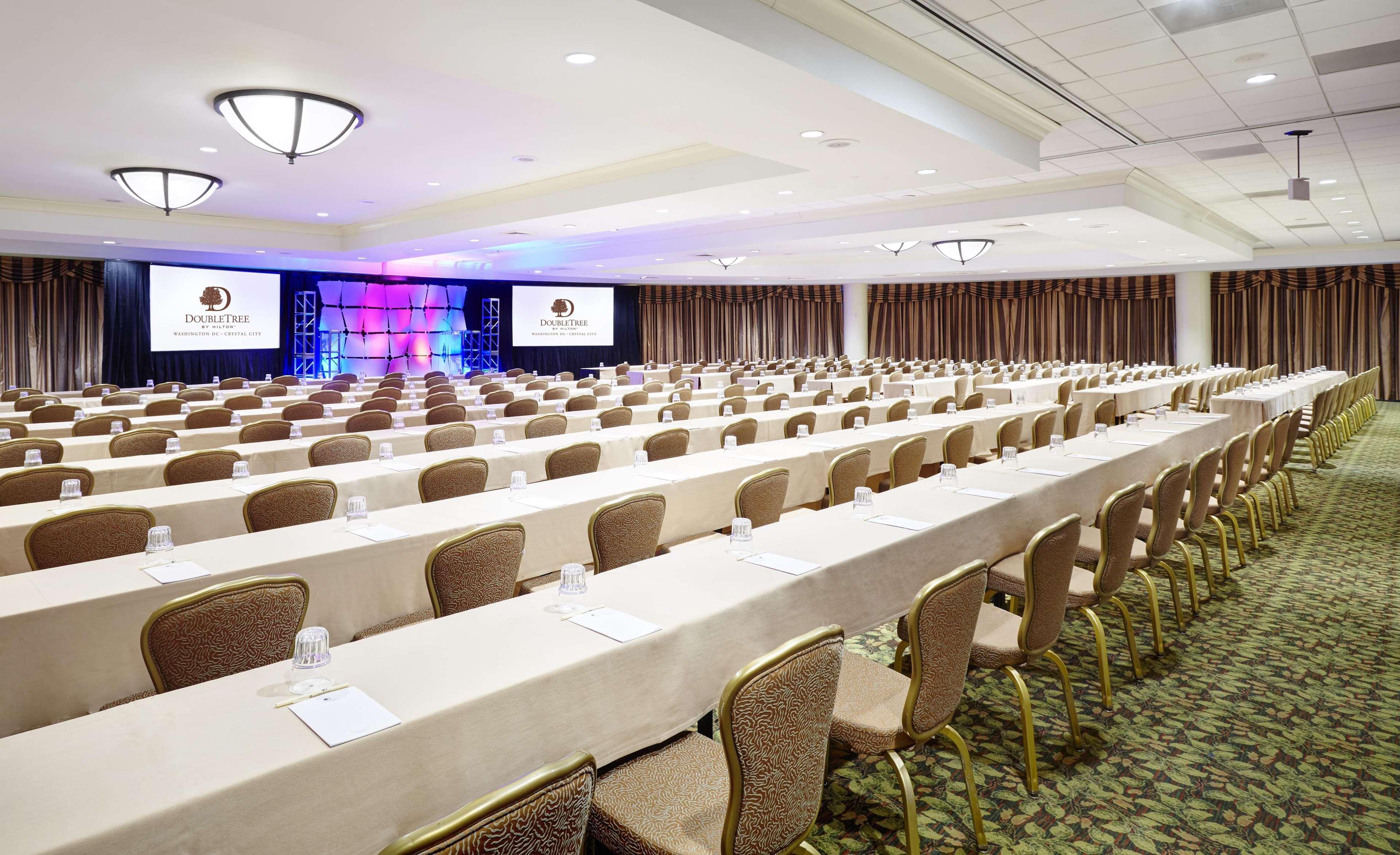 Doubletree By Hilton Washington Dc - Crystal City Арлингтон Экстерьер фото