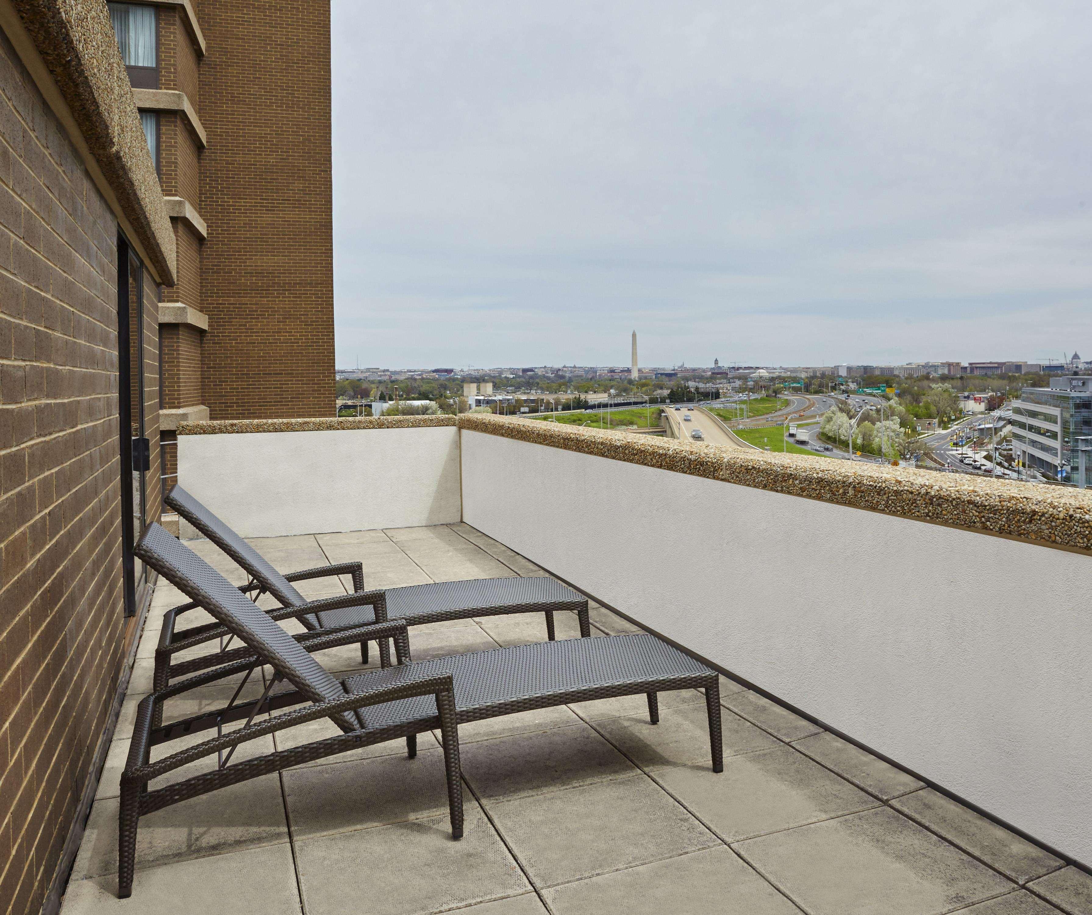 Doubletree By Hilton Washington Dc - Crystal City Арлингтон Экстерьер фото